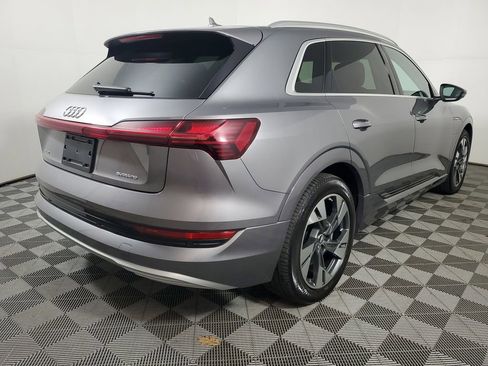 Used 2022 Audi e-tron Premium image 6