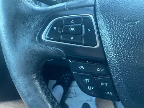 Used 2015 Ford Focus SE w/ SE Winter Package image 17