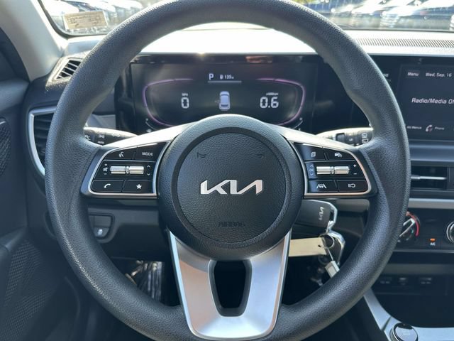 Used 2024 Kia Seltos LX AWD/4WD image 22