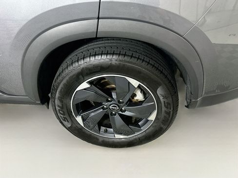 Used 2025 Nissan Rogue SV AWD/4WD image 11