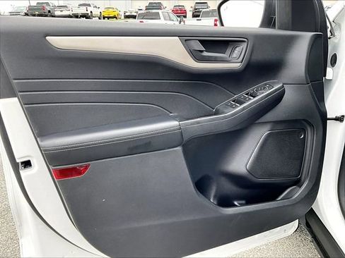 Used 2022 Ford Escape SE AWD/4WD image 9