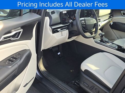 New 2026 Kia Sportage EX FWD image 8