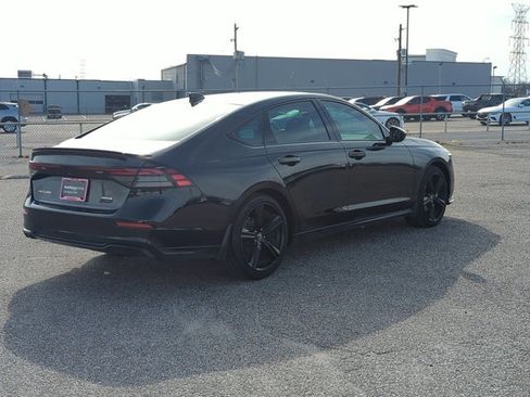 Used 2025 Honda Accord Sport image 6