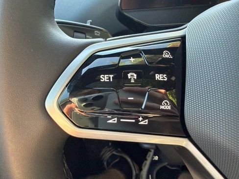 New 2025 Volkswagen ID.4 Pro S Plus image 28