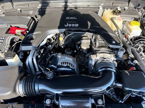 Used 2020 Jeep Wrangler Unlimited Sport AWD/4WD image 28