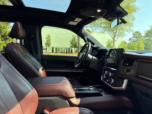 Used 2022 Ford Expedition Limited RWD image 23
