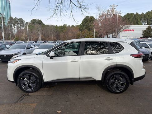 New 2026 Nissan Rogue SV w/ Cold Weather Package image 4