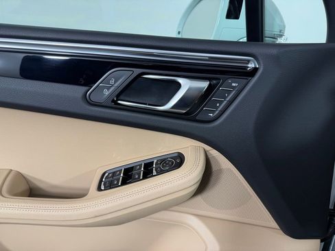 New 2026 Porsche Macan AWD/4WD image 20