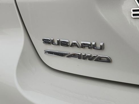 Used 2025 Subaru Crosstrek 2.0i image 8