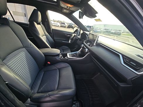 Used 2019 Toyota RAV4 XSE image 32