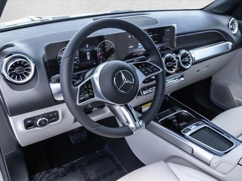 New 2026 Mercedes-Benz GLB 250 4MATIC image 10