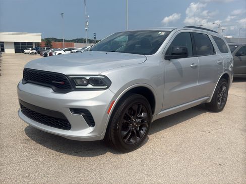 Used 2025 Dodge Durango GT w/ Blacktop Package AWD/4WD image 2