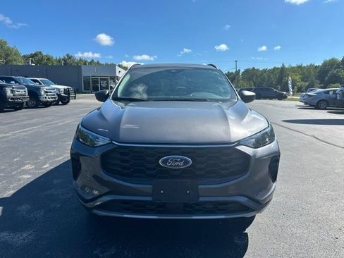 Used 2023 Ford Escape ST-Line w/ Tech Pack #1 AWD/4WD image 2