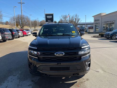 Used 2023 Ford Expedition Limited image 6