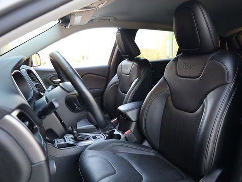 Used 2021 Jeep Cherokee Latitude Lux FWD image 15