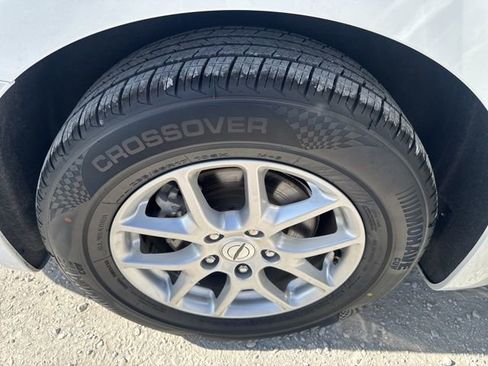 Used 2024 Chrysler Pacifica Touring-L FWD image 24
