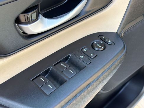 Used 2019 Honda CR-V LX image 23