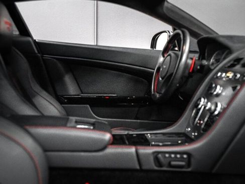 Used 2016 Aston Martin V8 Vantage S RWD image 38