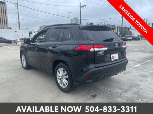 Certified 2024 Toyota Corolla Cross LE FWD image 4