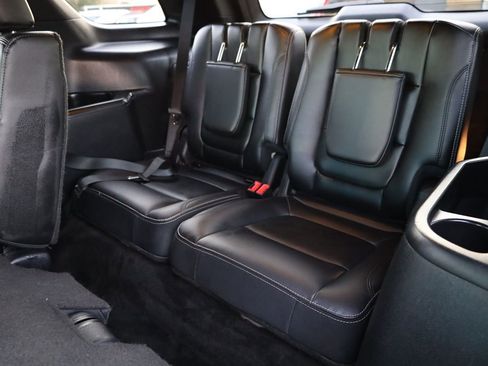 Used 2016 Ford Explorer Limited image 14
