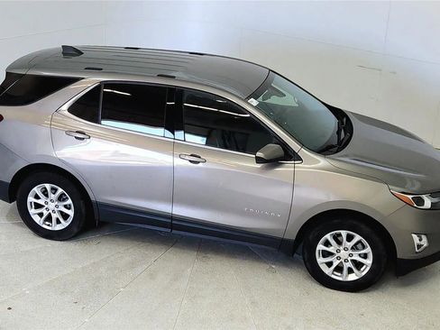 Used 2019 Chevrolet Equinox LT FWD image 20