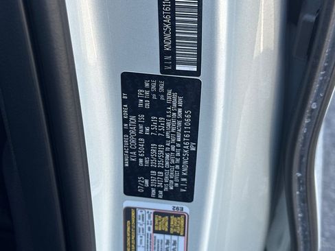 New 2026 Kia Carnival EX image 29