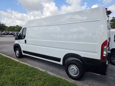 Used 2025 RAM ProMaster 2500 w/ Convenience Group FWD image 5