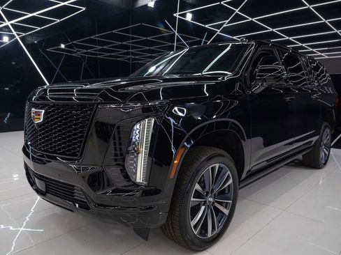 Used 2026 Cadillac Escalade ESV Sport image 8