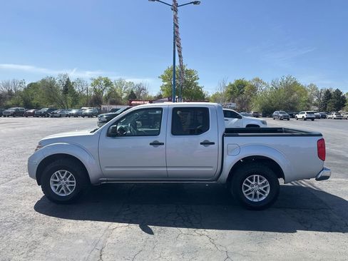 Used 2016 Nissan Frontier SV image 15