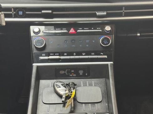 Used 2025 Hyundai Santa Fe XRT AWD/4WD image 18