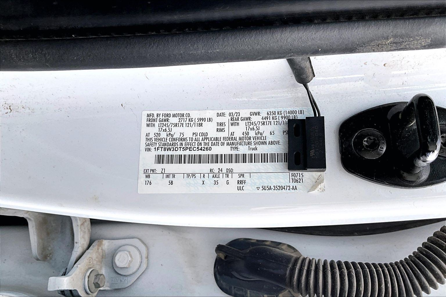 Used 2023 Ford F350 Lariat AWD/4WD image 5