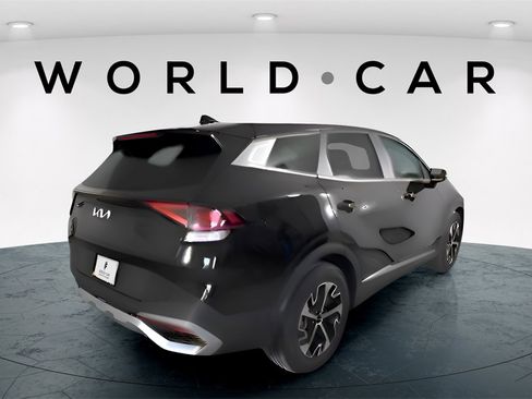 Certified 2024 Kia Sportage EX image 6