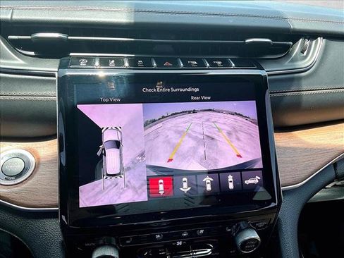 Used 2022 Jeep Grand Cherokee Summit RWD image 23