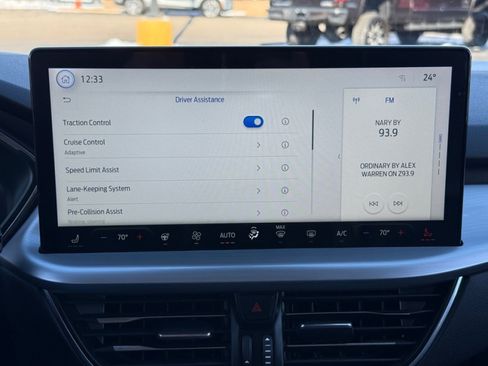 Used 2023 Ford Escape Platinum image 30