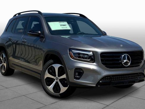 New 2025 Mercedes-Benz GLB 250 image 2