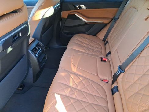 Used 2026 BMW X5 sDrive40i w/ M Sport Package image 28