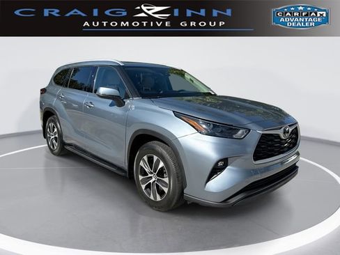 Used 2022 Toyota Highlander XLE image 1