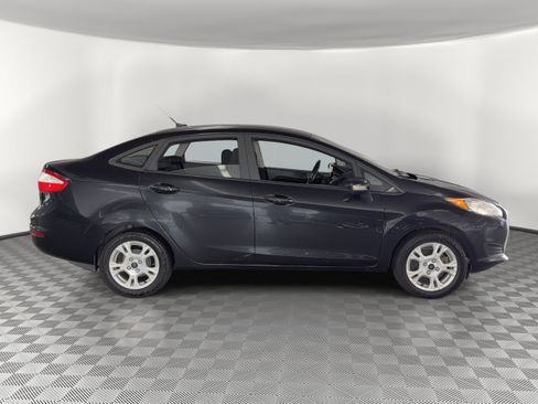 Used 2015 Ford Fiesta SE FWD image 8