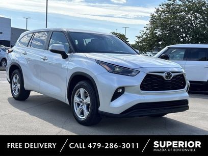 Used 2024 Toyota Highlander LE