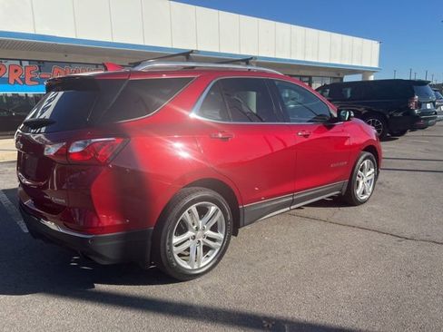 Used 2018 Chevrolet Equinox Premier image 3