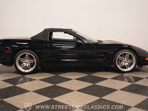 Used 2000 Chevrolet Corvette Convertible w/ Memory Pkg image 17