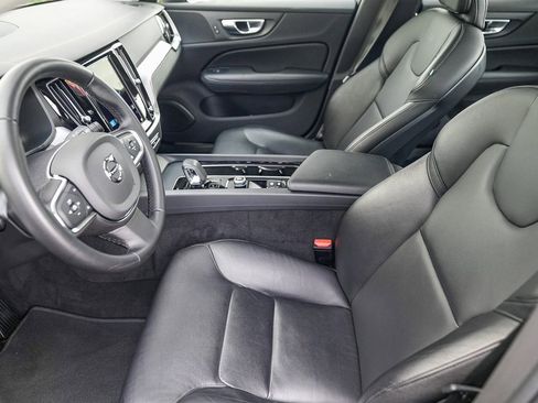 Used 2024 Volvo S60 B5 Core image 17