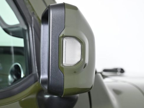 Used 2024 Jeep Wrangler High Altitude image 11