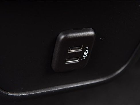 Used 2023 GMC Terrain SLE w/ Driver Convenience Package image 24