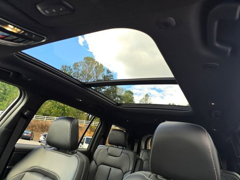 New 2025 Jeep Grand Cherokee L Limited image 12