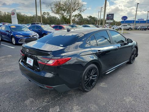 Used 2026 Toyota Camry SE image 3