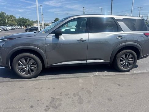 Used 2022 Nissan Pathfinder S FWD image 6