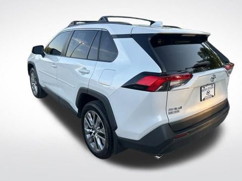 Used 2023 Toyota RAV4 XLE Premium FWD image 5