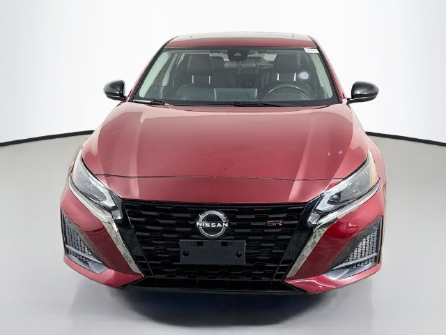 Used 2024 Nissan Altima 2.5 SR w/ SR Premium Package AWD/4WD image 2