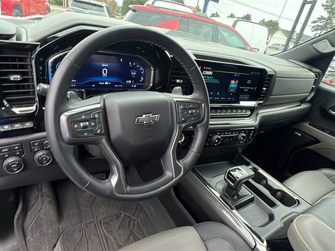 Used 2024 Chevrolet Silverado 1500 ZR2 w/ Technology Package image 22